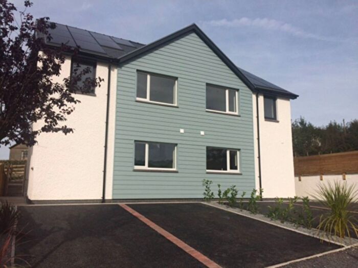 3 Bedroom Semi-Detached House For Sale In Cae`R Pandy, Penrhyncoch, SY23
