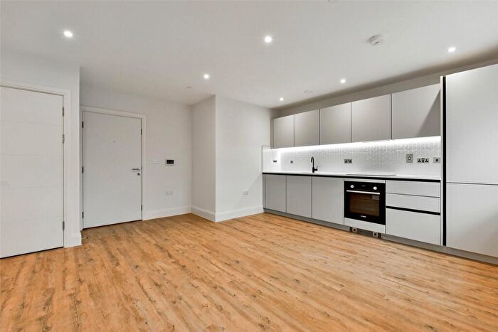 1 Bedroom Flat To Rent In The Factory, Memorial Avenue, Slough, SL1