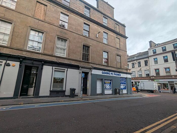 4 Bedroom Flat To Rent In Bank Street, Dundee, DD1