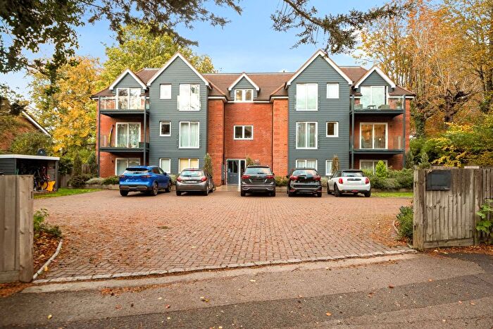 3 Bedroom Flat To Rent In College Road, Epsom, KT17