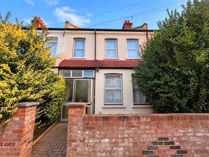 1 Bedroom Property To Rent In Thornton Heath, Surrey, CR7