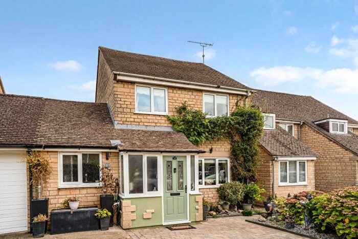 3 Bedroom Link Detached House For Sale In The Green, Station Road, Moreton-in-Marsh, Gloucestershire, GL56