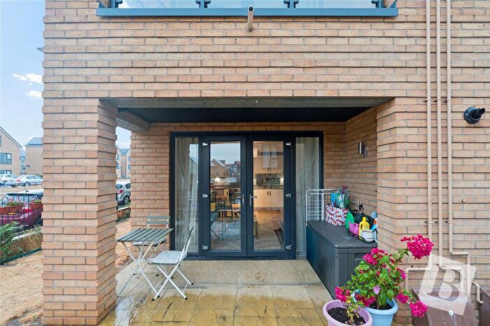 2 Bedroom Flat For Sale In Ambrose Court, Windstar Drive, South Ockendon, Essex, RM15