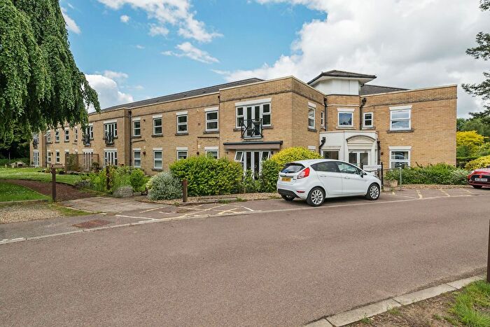 2 Bedroom Flat To Rent In Homewood Court, Cedars Village, Rickmansworth, WD3
