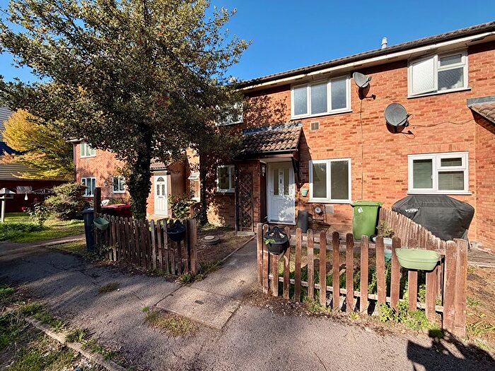 1 Bedroom Terraced House To Rent In Meadowbrook Close, Colnbrook, Slough, SL3