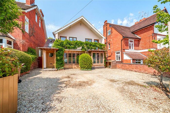 6 Bedroom Detached House To Rent In St. Marks Road, Henley-on-thames, RG9