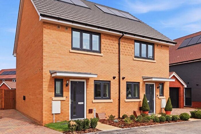 2 Bedroom Semi-Detached House For Sale In Atkins Cresent, Maldon, Essex, CM9