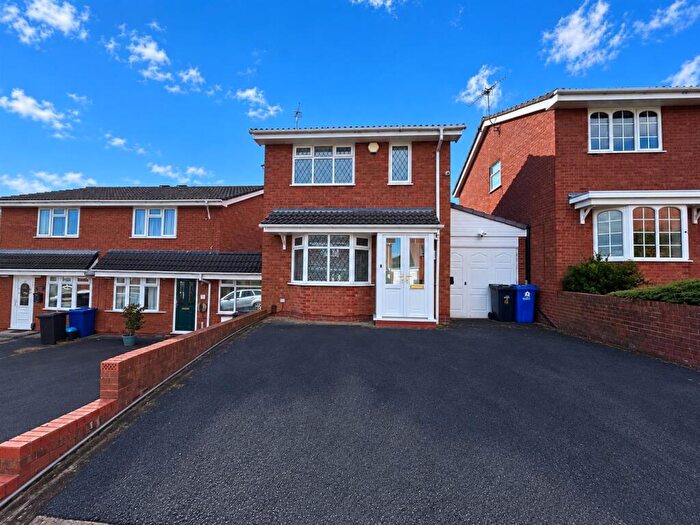 3 Bedroom Detached House For Sale In Fitzgerald Place, Brierley Hill, DY5