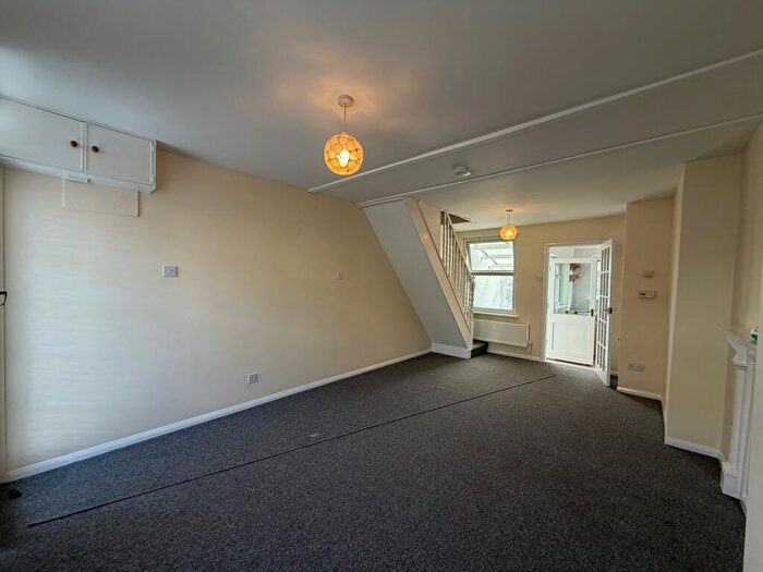2 Bedroom House To Rent In Lowther Road, Dover, CT17