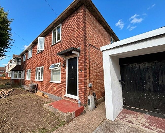 2 Bedroom Maisonette To Rent In Malvern Road, Enfield, EN3