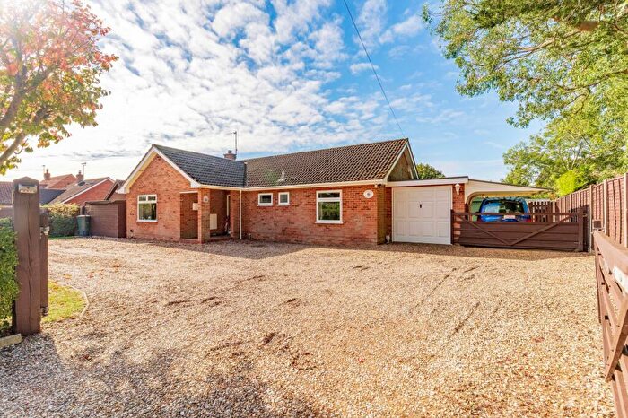 3 Bedroom Detached Bungalow For Sale In Claypit Road, Foulsham, NR20