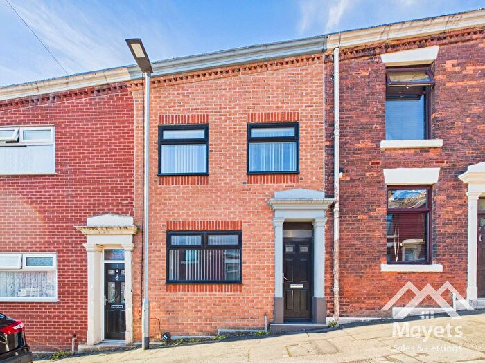 4 Bedroom Terraced House For Sale In Brookfield Street, Blackburn, BB1