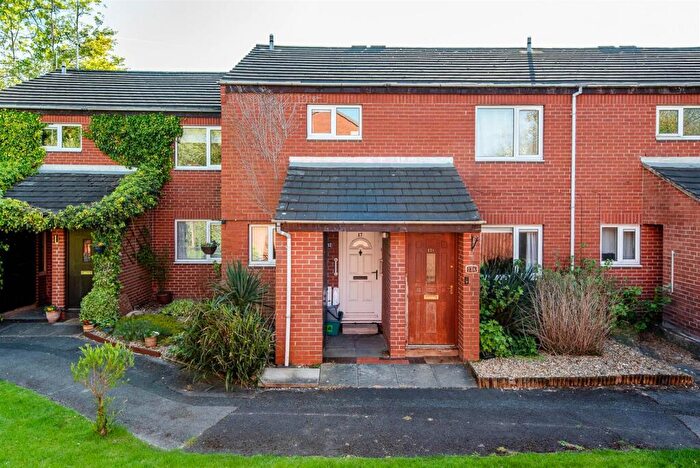 2 Bedroom Apartment For Sale In Greystones, Leyland, PR26