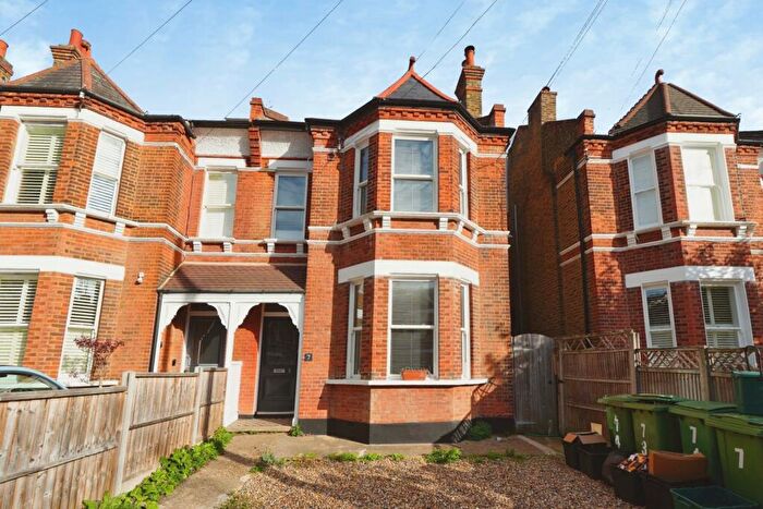 1 Bedroom Flat For Sale In Bevington Road, Beckenham, BR3