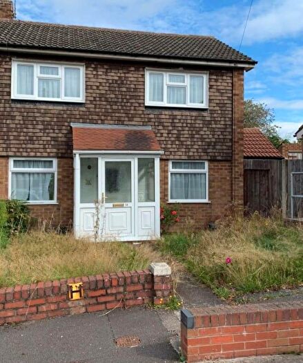 3 Bedroom Semi-Detached House To Rent In Angus Close, West Bromwich, B71