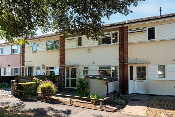3 Bedroom Terraced House For Sale In Chalfont Close, Cambridge, CB1