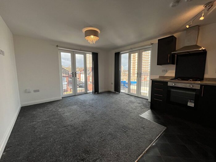 1 Bedroom Flat To Rent In Flat A, Low Gables, Leeds, LS12