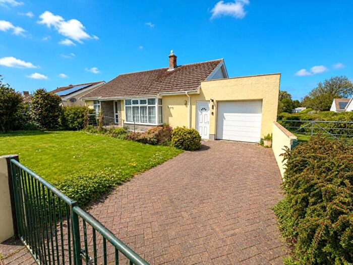 2 Bedroom Bungalow To Rent In Broadmoor, Kilgetty, SA68