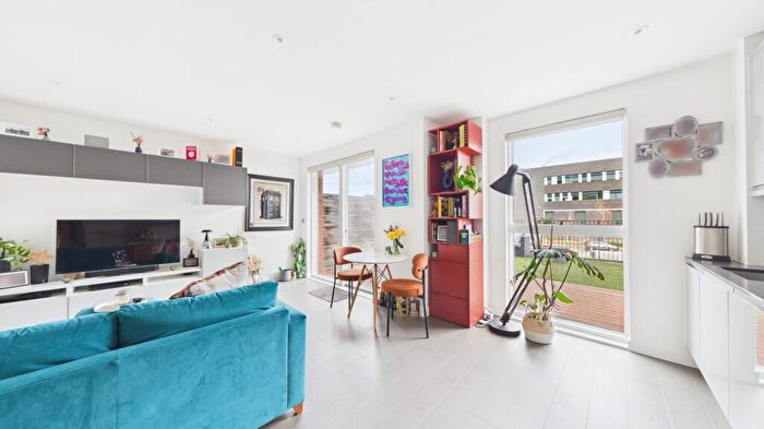 1 Bedroom Flat For Sale In Lismore Boulevard, Serenity House, NW9