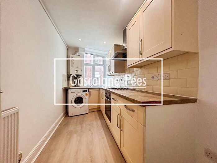 2 Bedroom Flat To Rent In Pickford Street, Aldershot, GU11