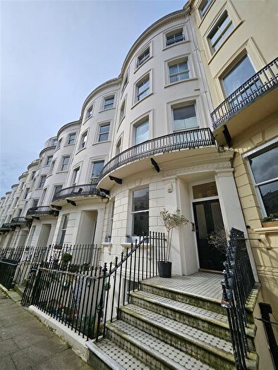 1 Bedroom Flat To Rent In Brunswick Place, Hove, BN3