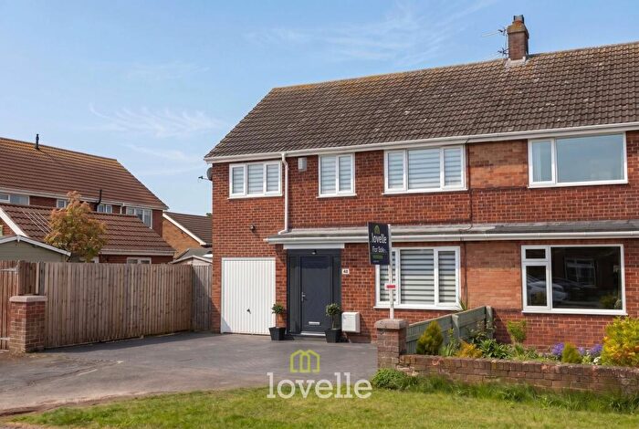 4 Bedroom Semi-Detached House For Sale In Charles Avenue, New Waltham, DN36
