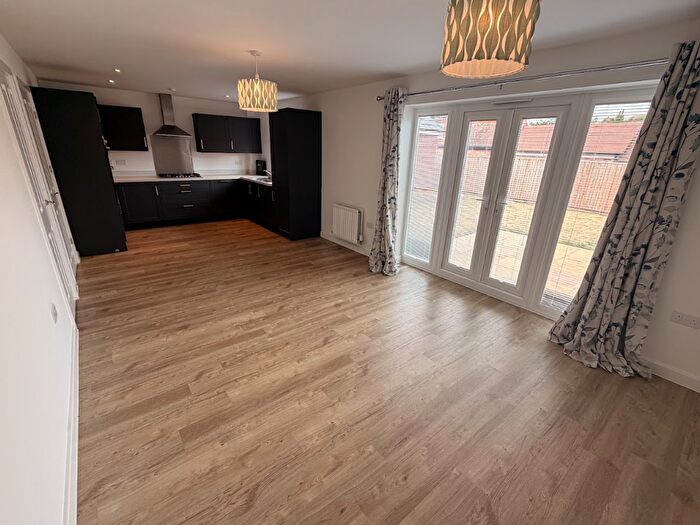 4 Bedroom Property To Rent In Dunmore Drive, Derby, DE74