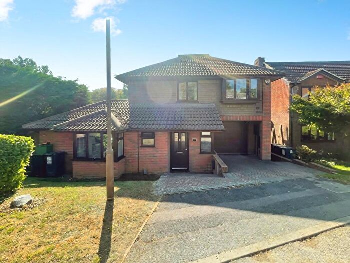 4 Bedroom Detached House For Sale In Oakleigh Close, Walderslade, Chatham, Kent, ME5