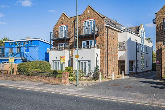 2 Bedroom Flat For Sale In Main Road, Sidcup, DA14