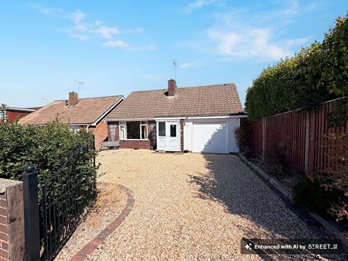 3 Bedroom Detached Bungalow For Sale In Fern Road, Hythe, SO45