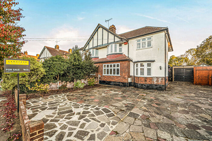 4 Bedroom Semi-Detached House For Sale In Park Avenue, Orpington, BR6