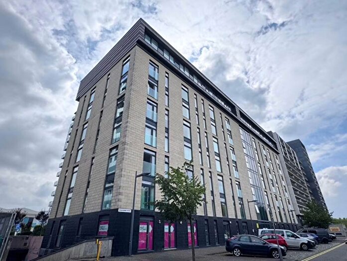 2 Bedroom Flat To Rent In Glasgow Harbour Terraces, Glasgow, G11