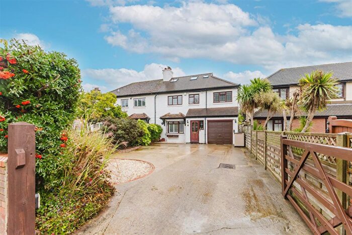 5 Bedroom Semi-Detached House For Sale In Thornhill Road, Ickenham, UB10