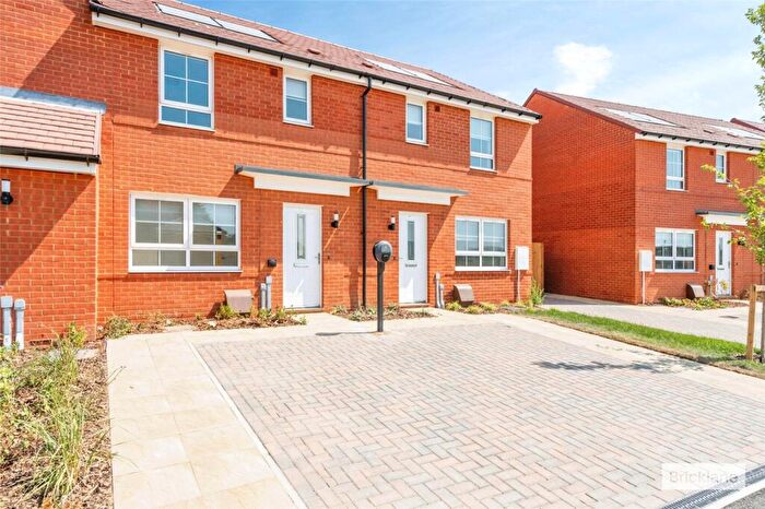 3 Bedroom End Of Terrace House To Rent In Lapwing Heights, Bosham, Chichester, West Sussex, PO18