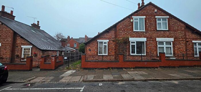 4 Bedroom Semi-Detached House For Sale In Dore Road, Leicester, LE5