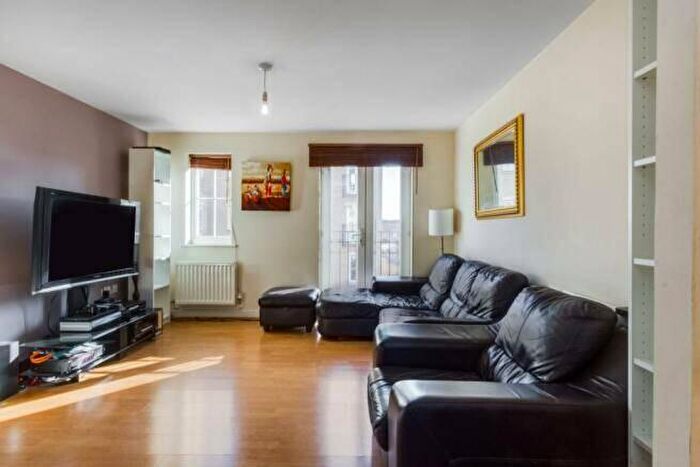 1 Bedroom Apartment For Sale In Lynbrook Grove, London, SE15