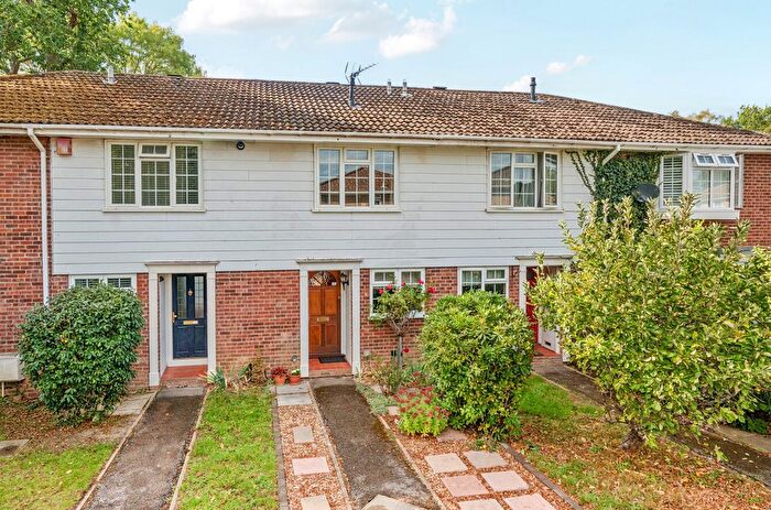 2 Bedroom Terraced House For Sale In Guildford, Surrey, GU2