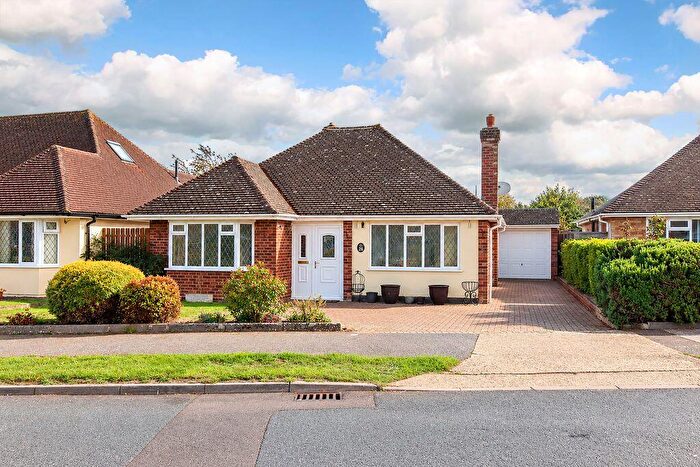 3 Bedroom Bungalow For Sale In Grove Park, Tring, HP23