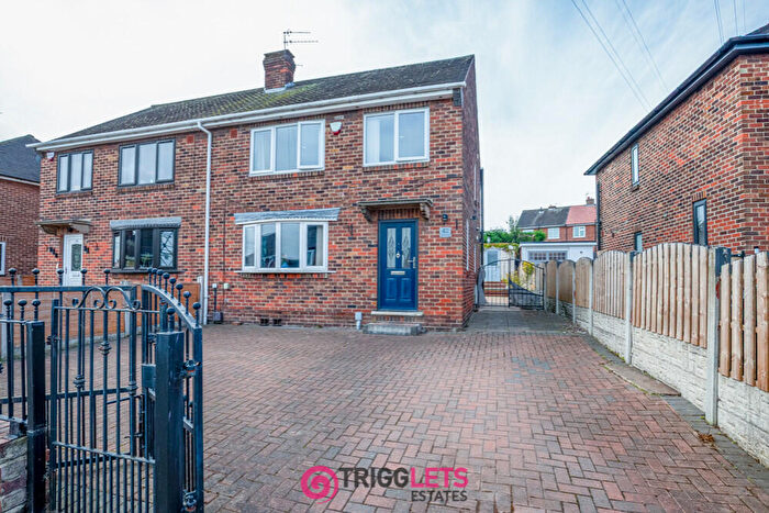 3 Bedroom Semi-Detached House For Sale In Burns Way, S63