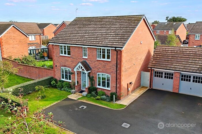 4 Bedroom Detached House For Sale In Pastures Reach, Weddington, Nuneaton, CV10