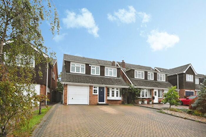 4 Bedroom Detached House For Sale In Russell Gardens, Tile Kiln, Chelmsford, CM2