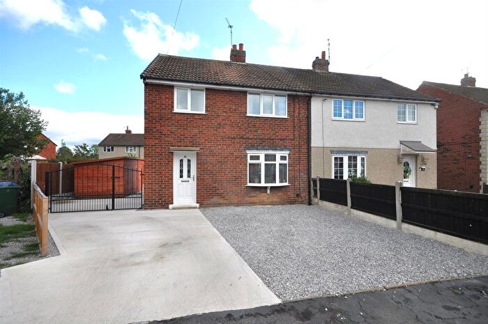 3 Bedroom Semi-Detached House For Sale In Travis Grove, Thorne, Doncaster, DN8