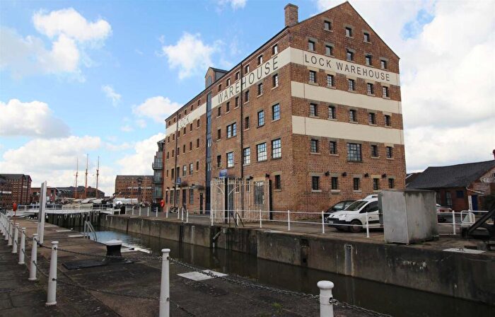 2 Bedroom Apartment To Rent In Lock Warehouse, The Docks, Gloucester, GL1
