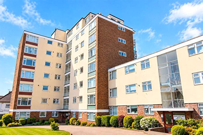 2 Bedroom Apartment For Sale In Grand Court West, Grand Drive, Leigh-on-Sea, Essex, SS9