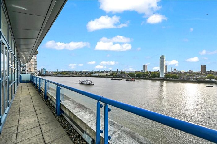 2 Bedroom Flat For Sale In Newton Place, London, E14