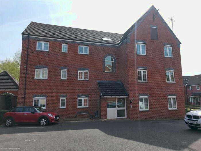 2 Bedroom Flat For Sale In Evergreen Way, Stourport-On-Severn, DY13