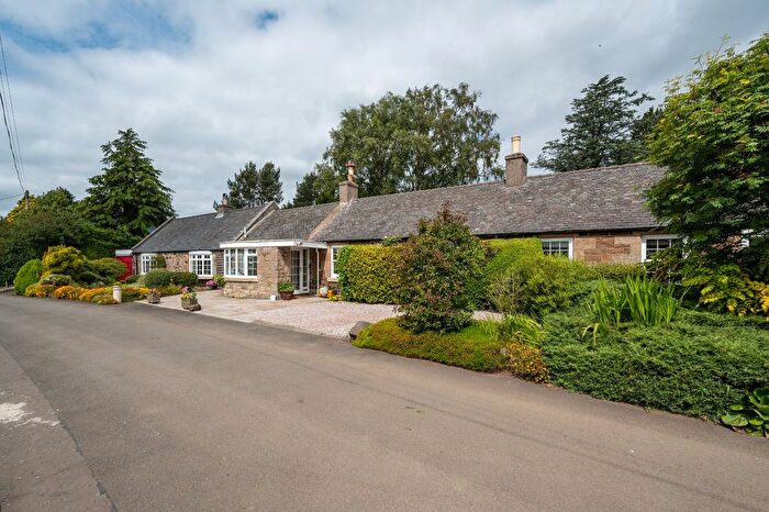 4 Bedroom Detached House For Sale In Bonnington, Wilkieston, Nr Ratho, EH27