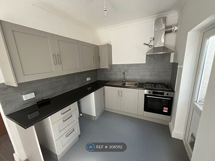 3 Bedroom Terraced House To Rent In Highbury Gardens, Ilford, IG3