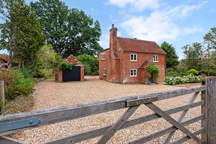 3 Bedroom Property For Sale In Minstead, Minstead Nr Lyndhurst, SO43