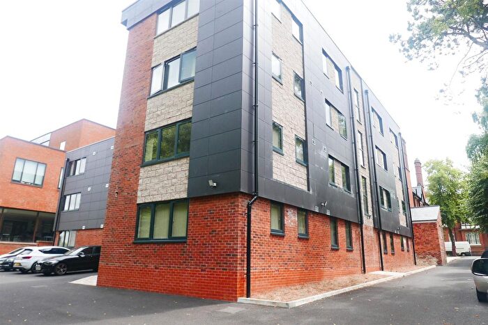 2 Bedroom Property To Rent In Ednam Road, Dudley, DY1